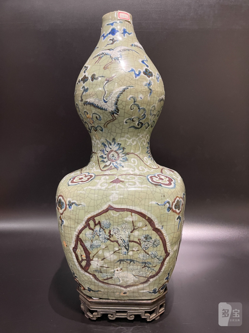 明嘉靖 仿官釉堆白青花铁锈花松鹤延年纹大葫芦瓶 - 图5